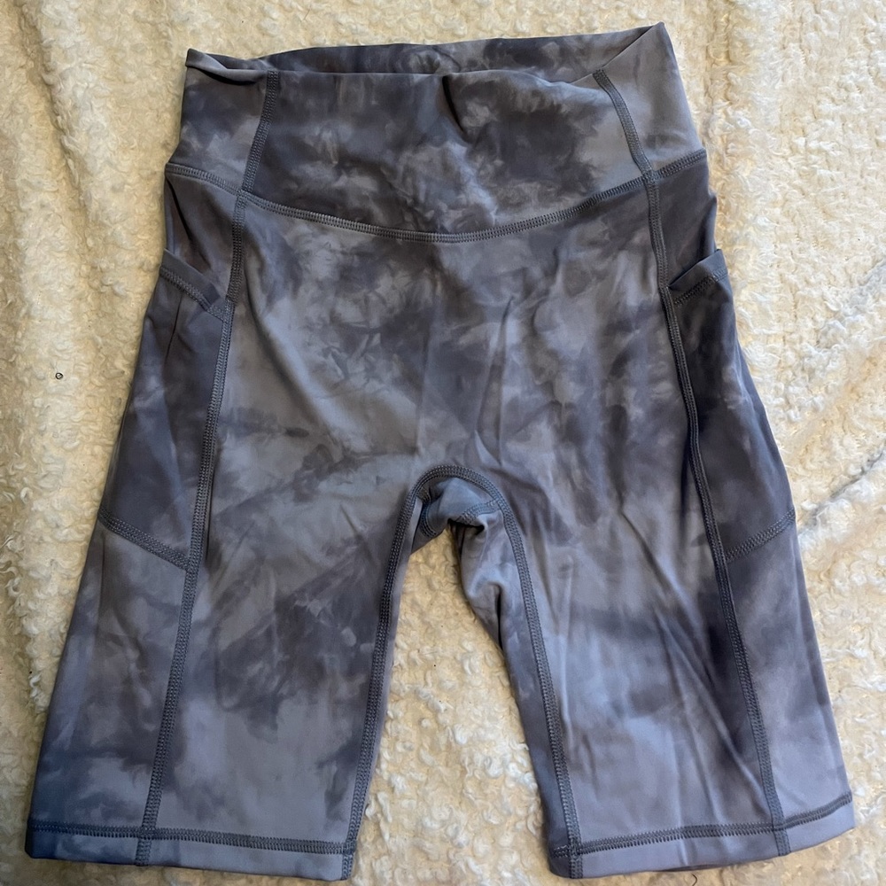 For the Peach light gray biker shorts